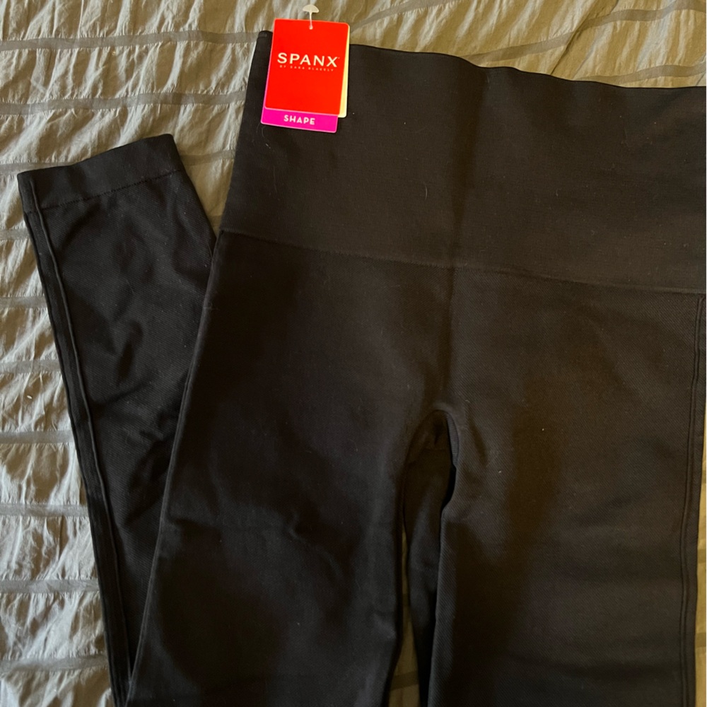 SPANX Look At Me Now Leggings NWT!
